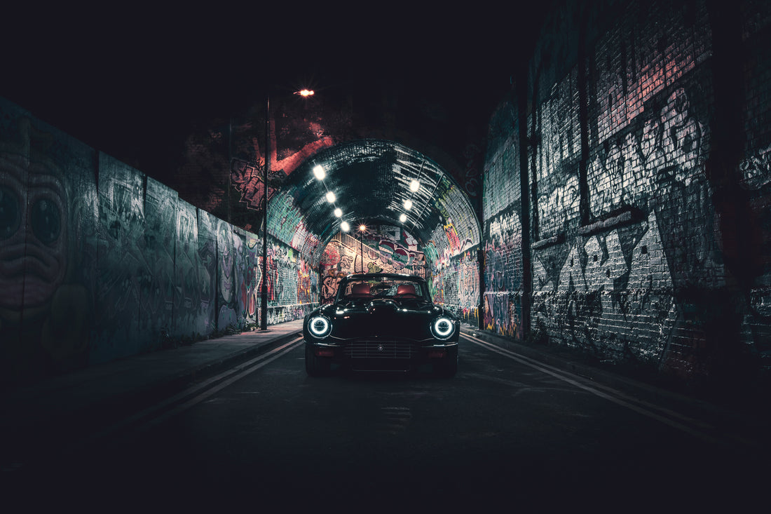 unleashed jaguar in front of graffiti in london
